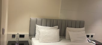 BluO Shiv Ganga River View