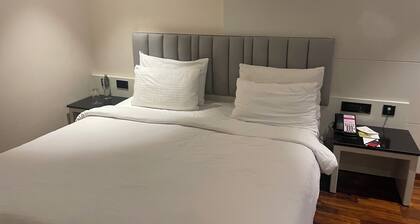 BluO Shiv Ganga River View