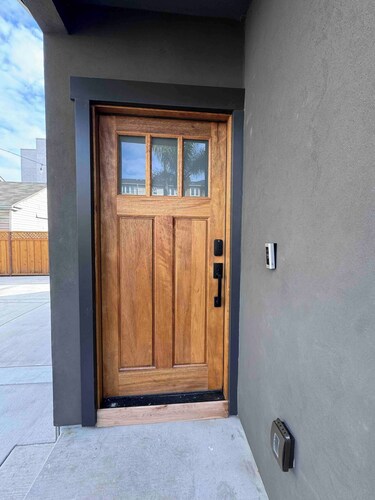 Modern Detached ADU with Garaged Parking in Heart of San Jose Downtown