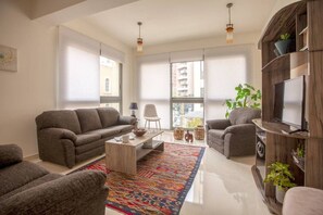 Appartamento, 2 camere da letto, cucina, vista città | Vista città