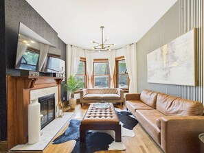 智能電視、壁爐、 辦公室