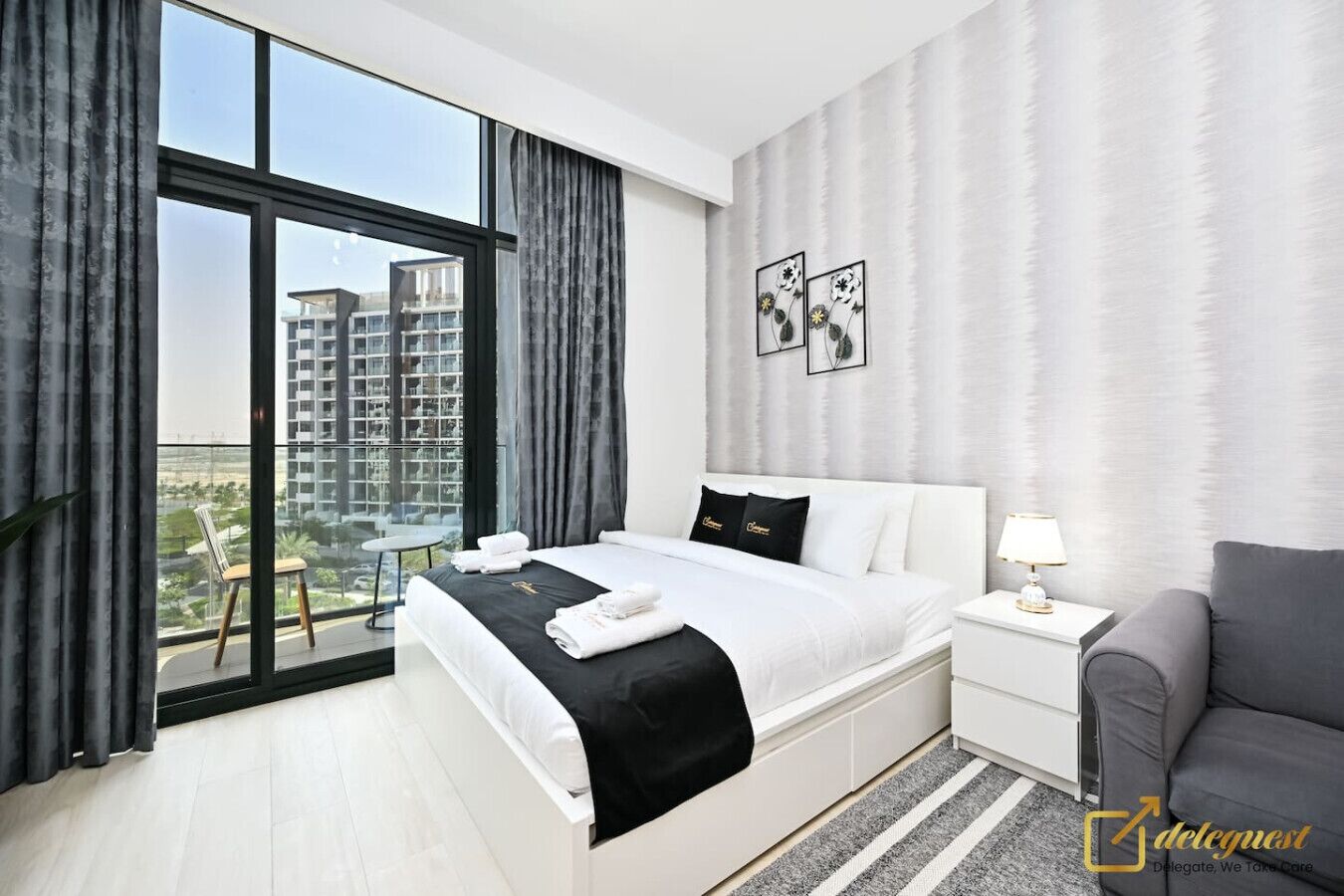 Desk, iron/ironing board, WiFi, bed sheets