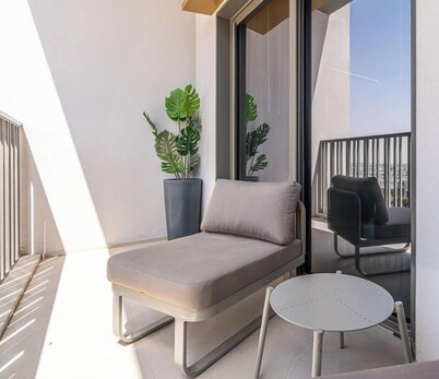 Posh Studio in MBR by Deleguest