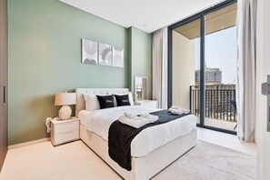 2 عدّة غرف نوم ومكتب ومكواة/لوح كي وواي فاي