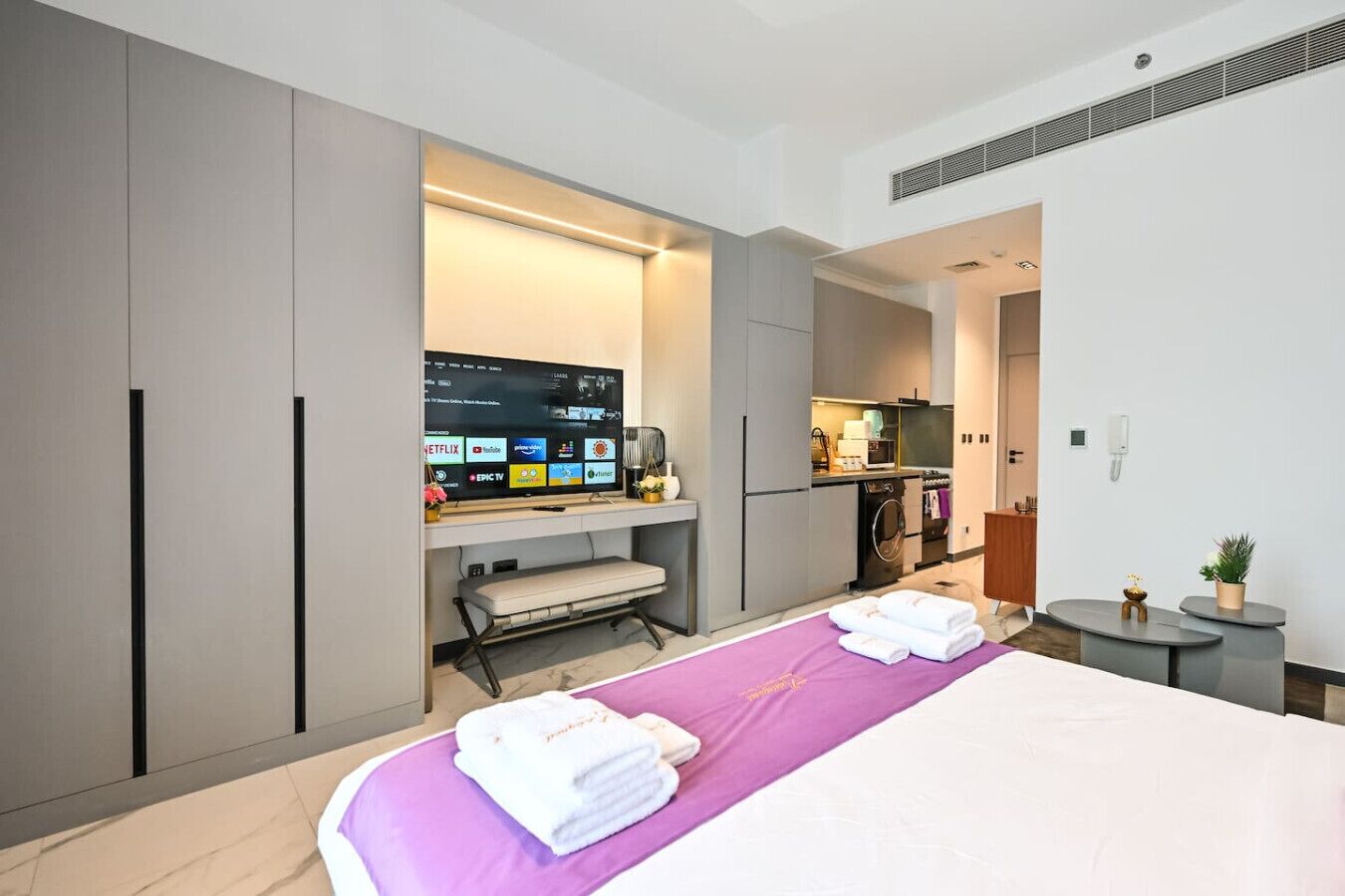 1 bedroom, desk, iron/ironing board, WiFi