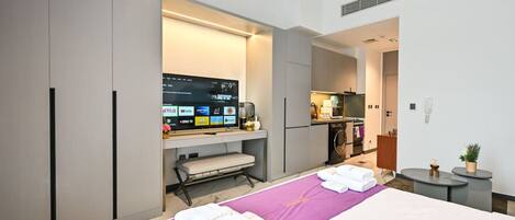 1 bedroom, desk, iron/ironing board, WiFi