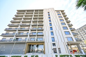 Exterior - Charming Studio in Mag City (Dubai)