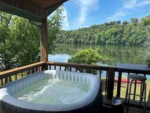 Bain à remous extérieur