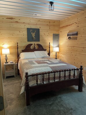 3 bedrooms, WiFi, bed sheets - Cozy Cabin with hot tub, just minutes from Nolin lake and Mammoth Cave park! (Leitchfield)