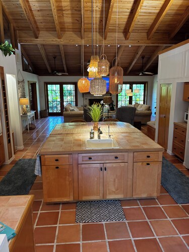 Manasota Beach Villa. Beautiful private 4 bedroom walk to Manasota beach home!