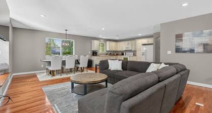 The Hideaway Retreat, Two Kitchens, Near Golf