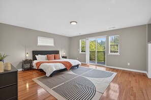 3 habitaciones, escritorio, wifi gratis y ropa de cama