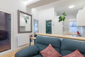 Unclassified image, 3 of 26, button - Masstige III in Santander (Santander)