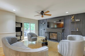 تلفزيون، مدفأة، تنس طاولة