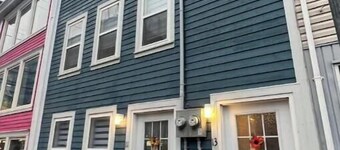 3 Bed 2.5 bath on Queen pet friendly