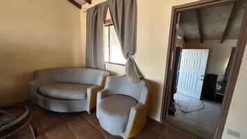 Classic House, Beach View | Living area