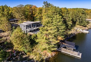 المنشأة من الخارج