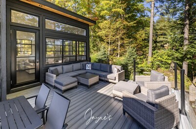 7 bed 5 bath cottage on Lake Rosseau