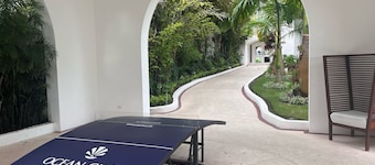 3-bedroom apartment in amazing Ocean Club Playas, Private Parking&Security.