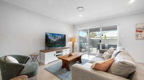 تلفزيون ذكي