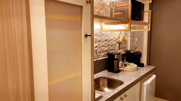 Romantic Apartment | Dapur peribadi | Ketuhar gelombang mikro, dapur