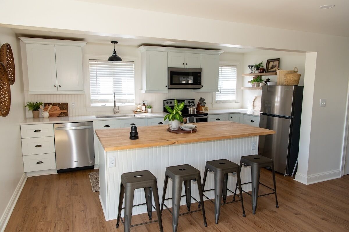 Frigorífic, microones, forn i placa de cuina 