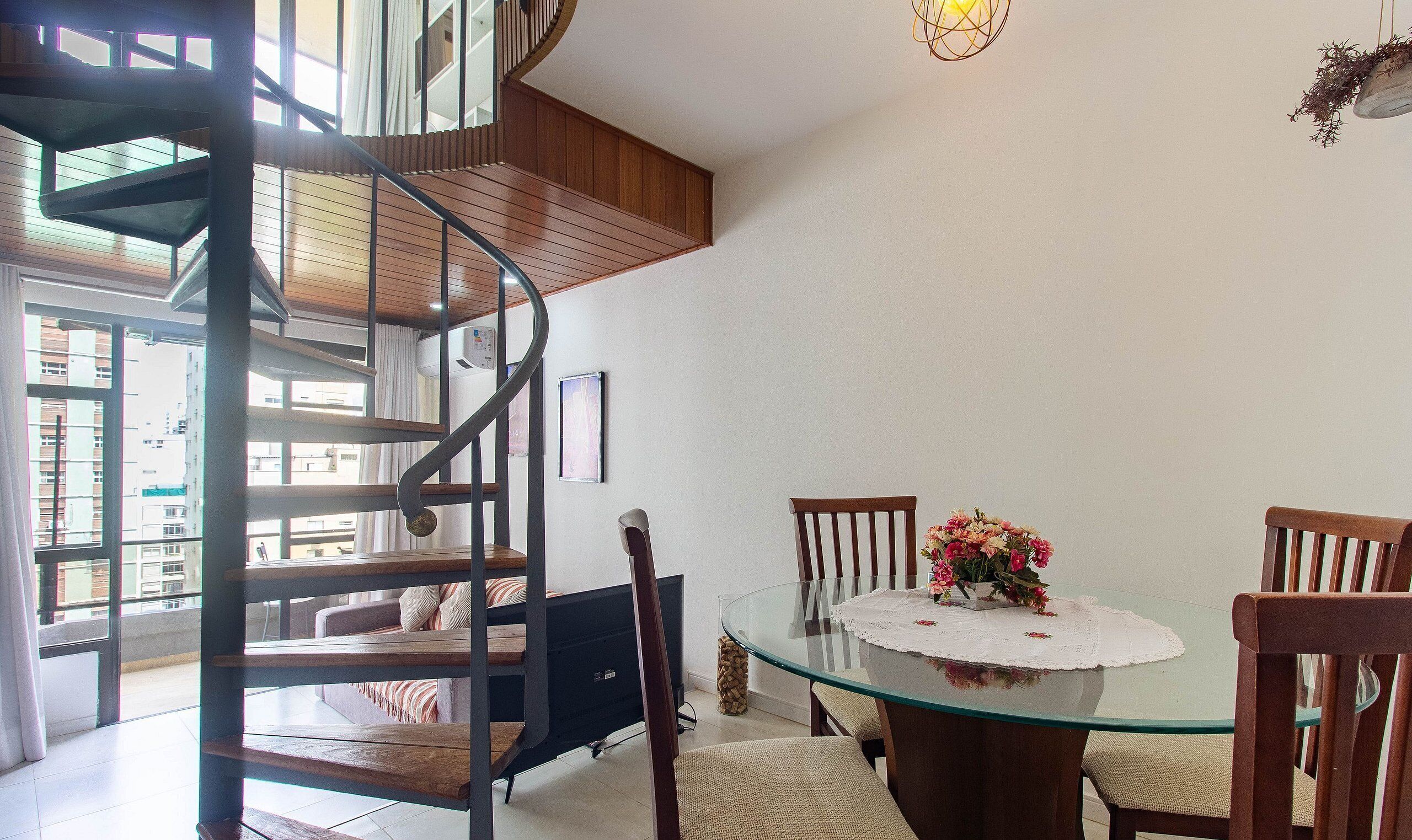 Basic Apartment | Dining