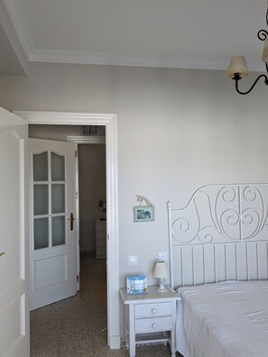 2 soverom, strykejern/-brett, wi-fi og sengetøy