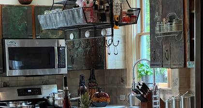 Charming 1-bedroom apartment - 38 Mins to NYC / Parking on site