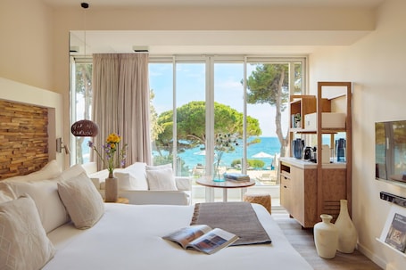 Room. ME Ibiza