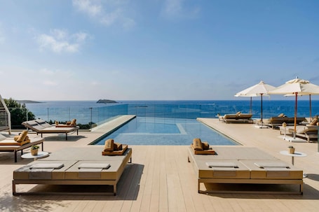 Restaurant. ME Ibiza