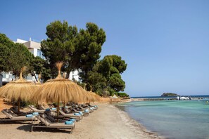 私人海灘、潛水、風浪板、划獨木舟