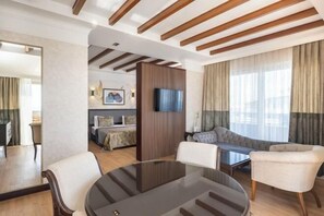 Cribs/infant beds - Porto Bello Hotel Resort & Spa (Antalya)