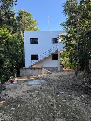 Exterior - Apartamento #3 (Macario Gómez)
