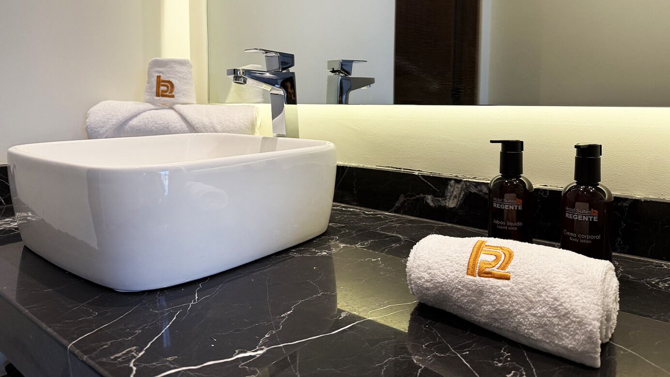 Deluxe Double Room, Courtyard View | Bathroom | Towels, soap, shampoo, toilet paper