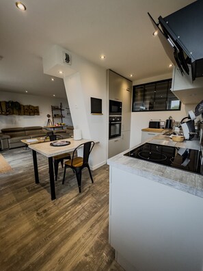 Microwave, oven, stovetop, dishwasher