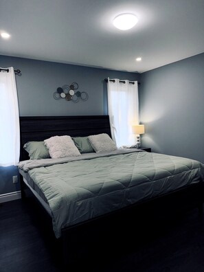 3 chambres, fer et planche à repasser, accès à Internet, literie fournie