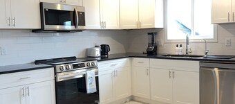 3bed Family abode in East Windsor / Tecumseh Rd