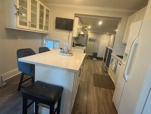 Microondas y parrilla de estufa