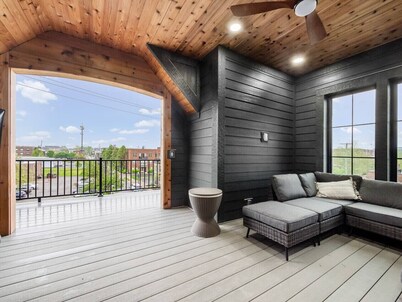 Just Listed, D Town Views, OSU, Short North!