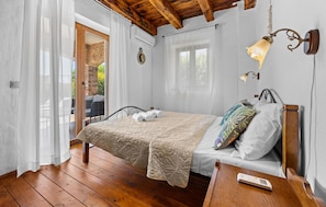 4 chambres, fer et planche à repasser, lit parapluie, Wi-Fi gratuit