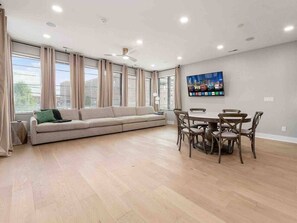 TV, stereo - New Build, Downtown Views, next to NCH (Columbus)