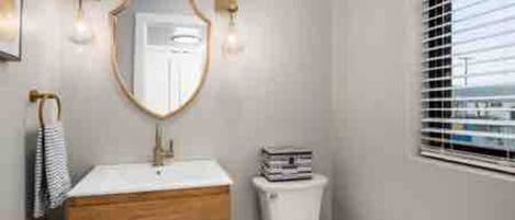 kitchen 1/2 bath