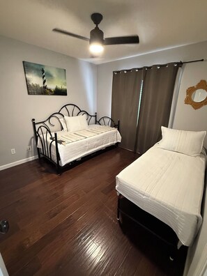 3 bedrooms, WiFi, bed sheets - Enjoyable 3-bedroom house in Nipomo (Nipomo)