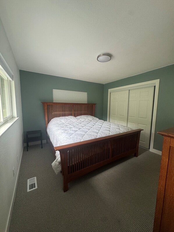 3 bedrooms, WiFi, bed sheets
