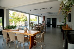 Apartment, Smoking
