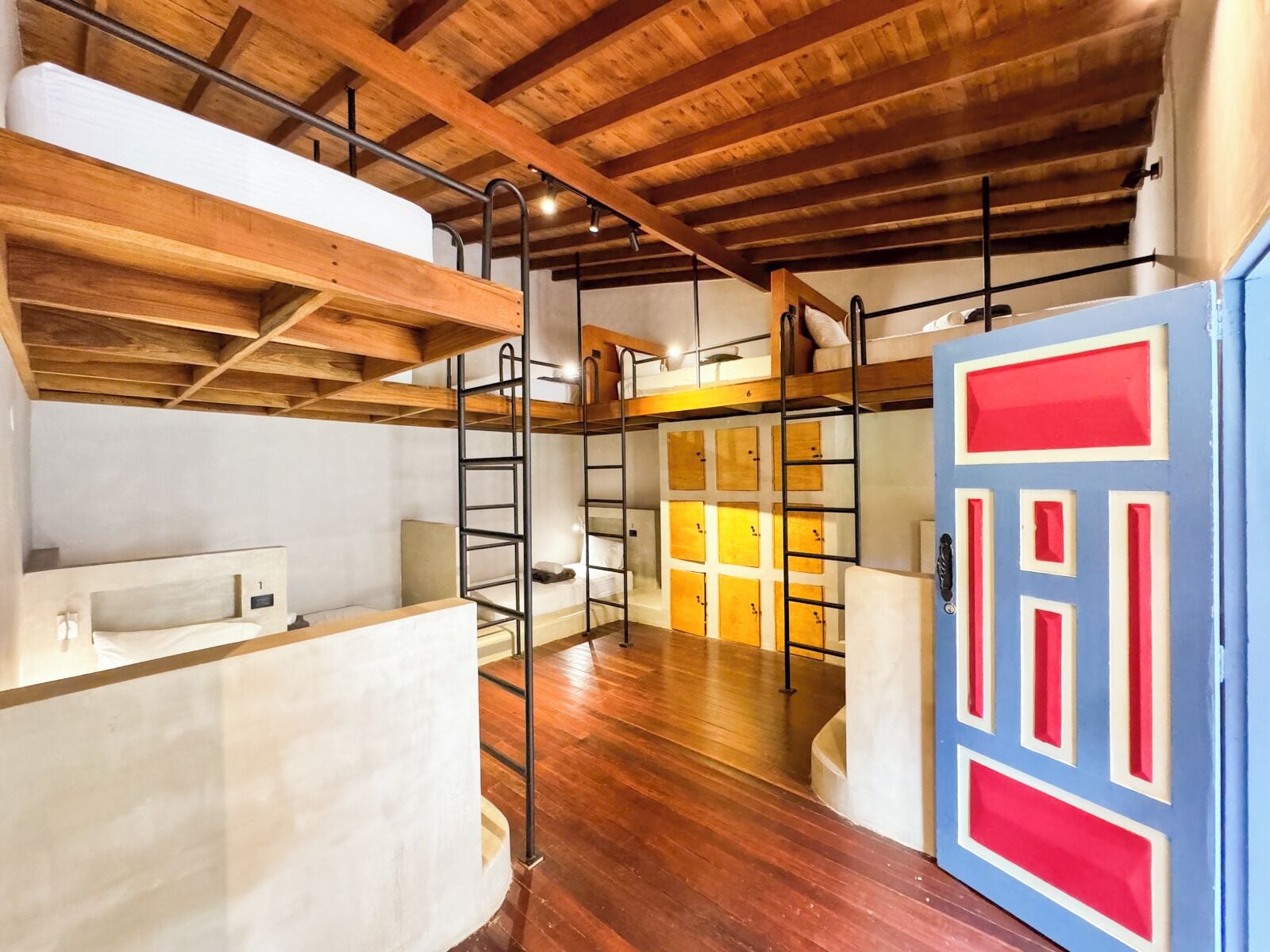 스탠다드 공용 도미토리, 정원 전망