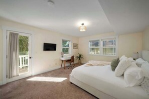 5 bedrooms, iron/ironing board, travel crib, WiFi