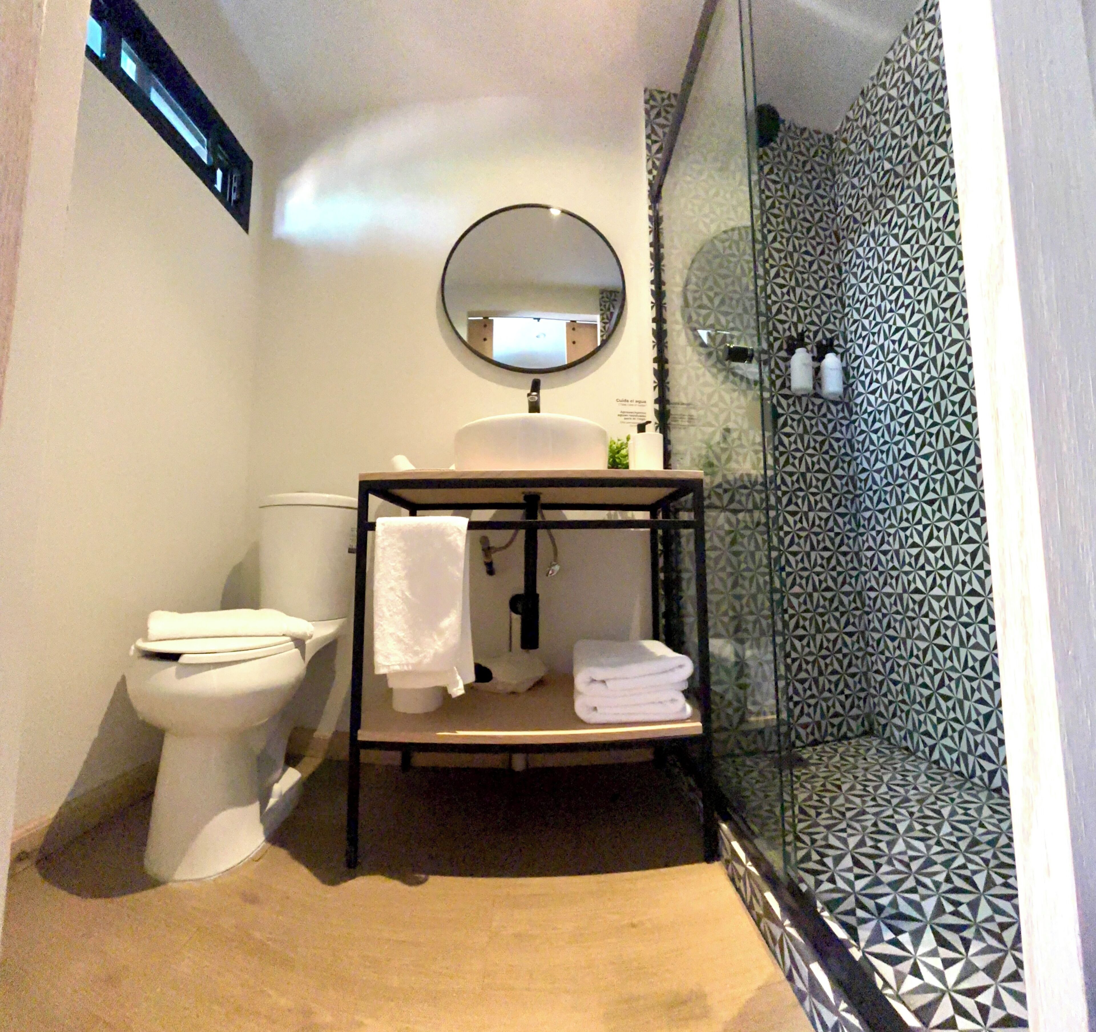 Basic Room, City View | Bathroom | Shower, towels, soap, shampoo