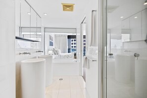 Shower, hair dryer, towels, soap - Lovely 1 Bedroom + Study Apartment - Q Stay (Broadbeach)